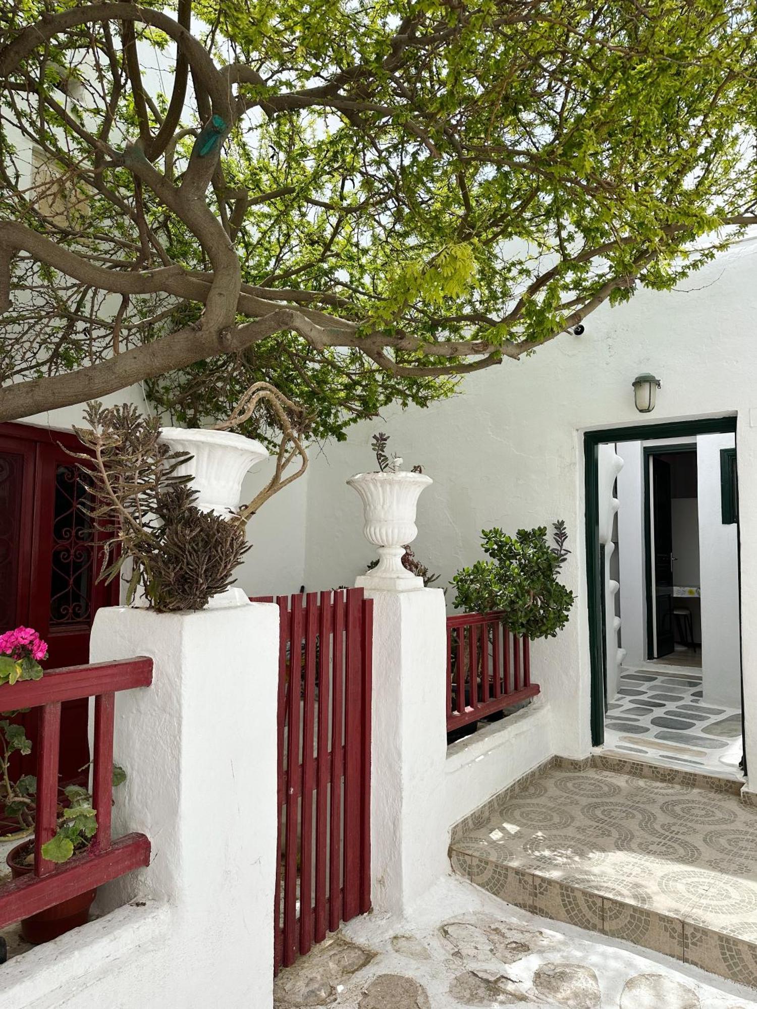 Mykonos Town Can-Can מראה חיצוני תמונה